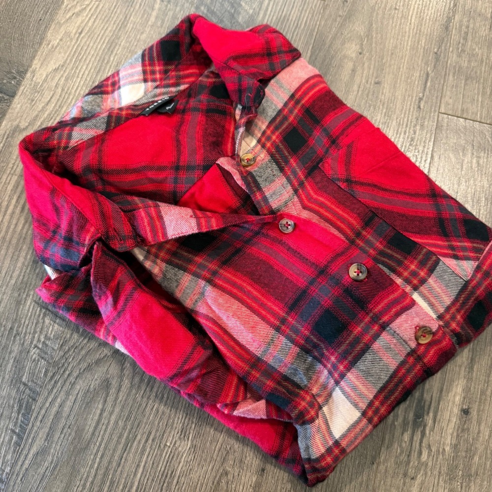 Torrid Red Plaid Button Down Shirt Long Sleeve Rayon Blend Size 0 L XL